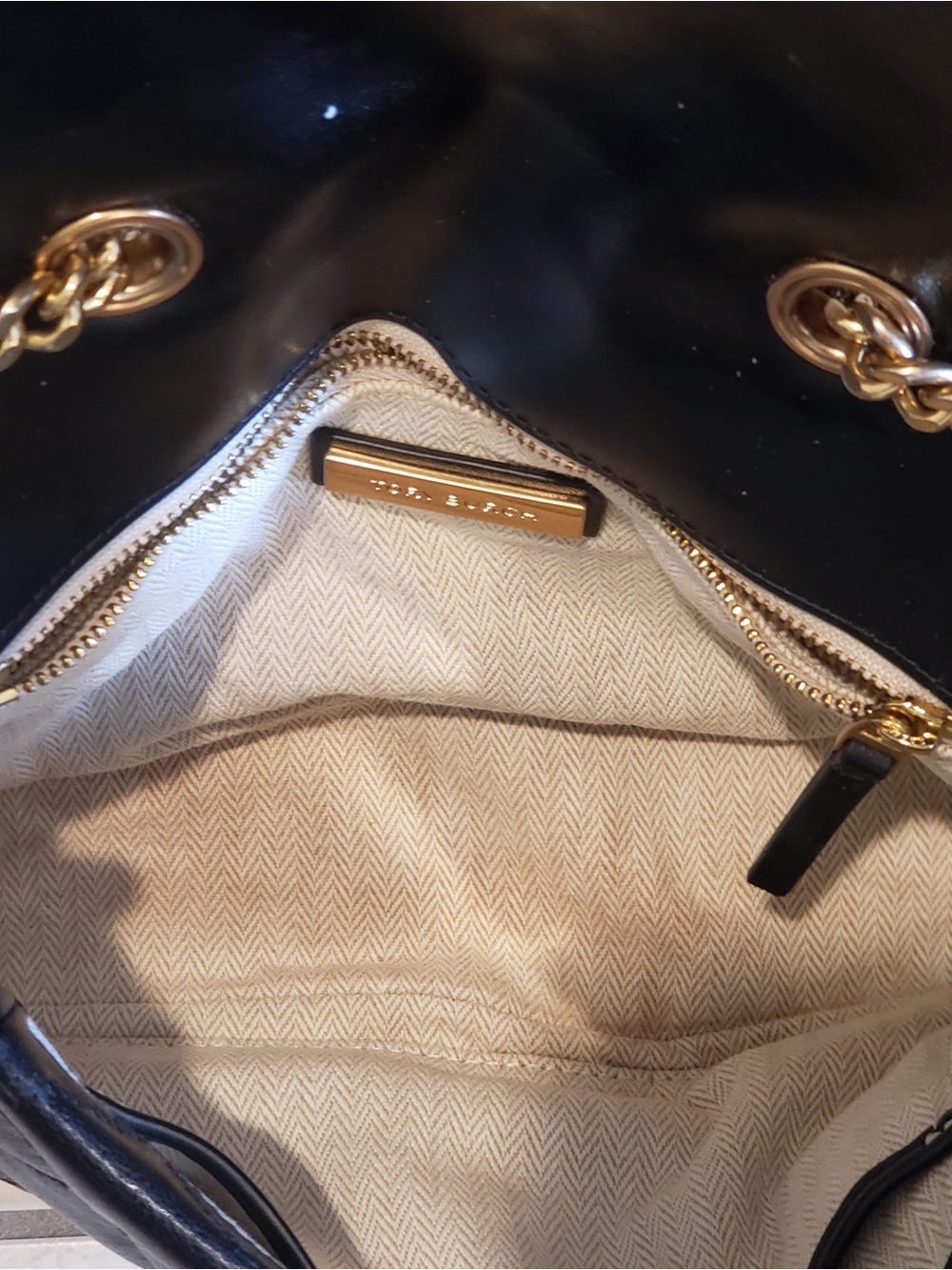 Tory Burch Willa black diamond quilted with gold hardware including wallet - Picture 5 of 7